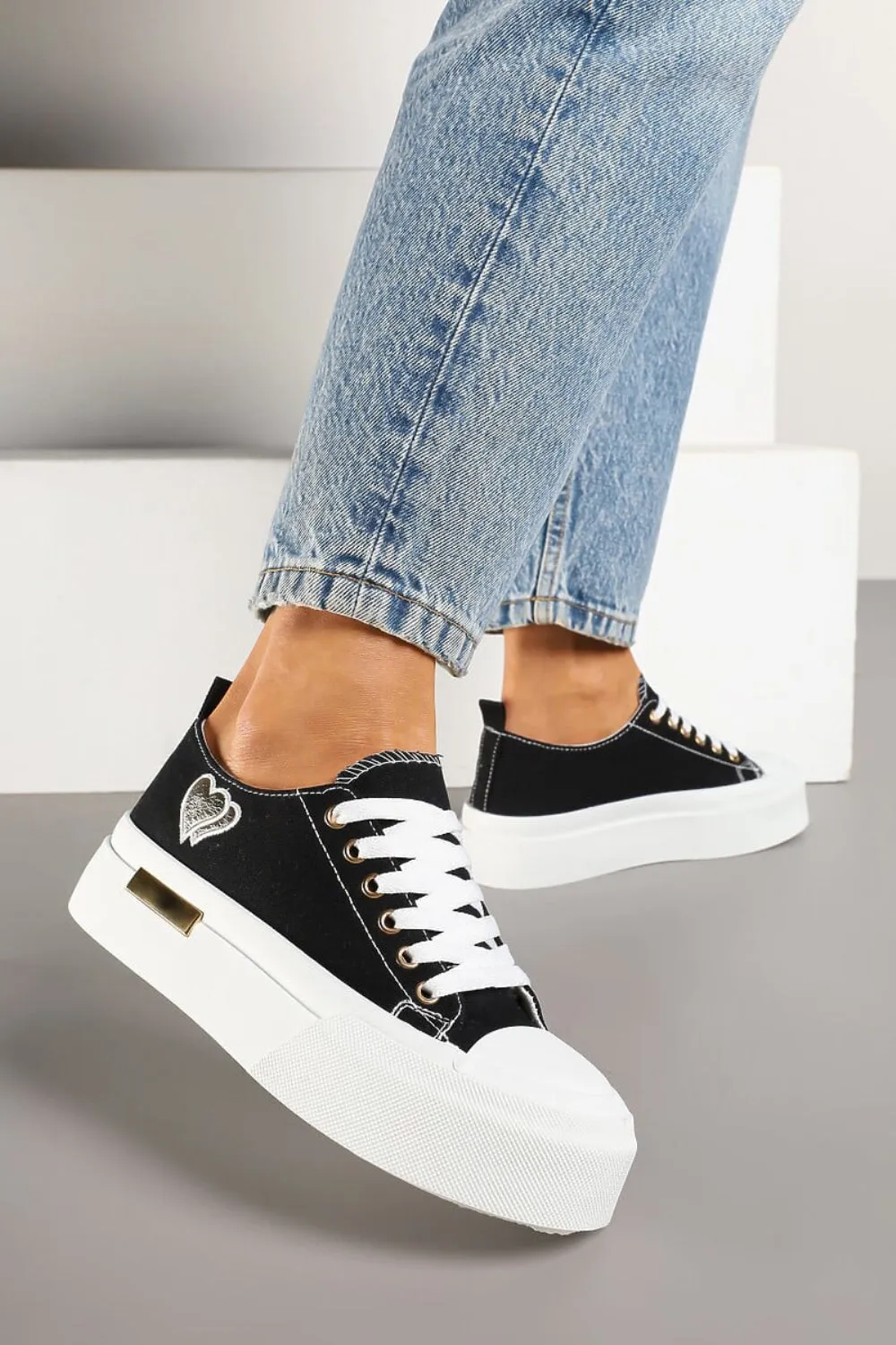 BLACK LACE UP HEART DETAIL CHUNKY STYLISH FLAT TRAINERS