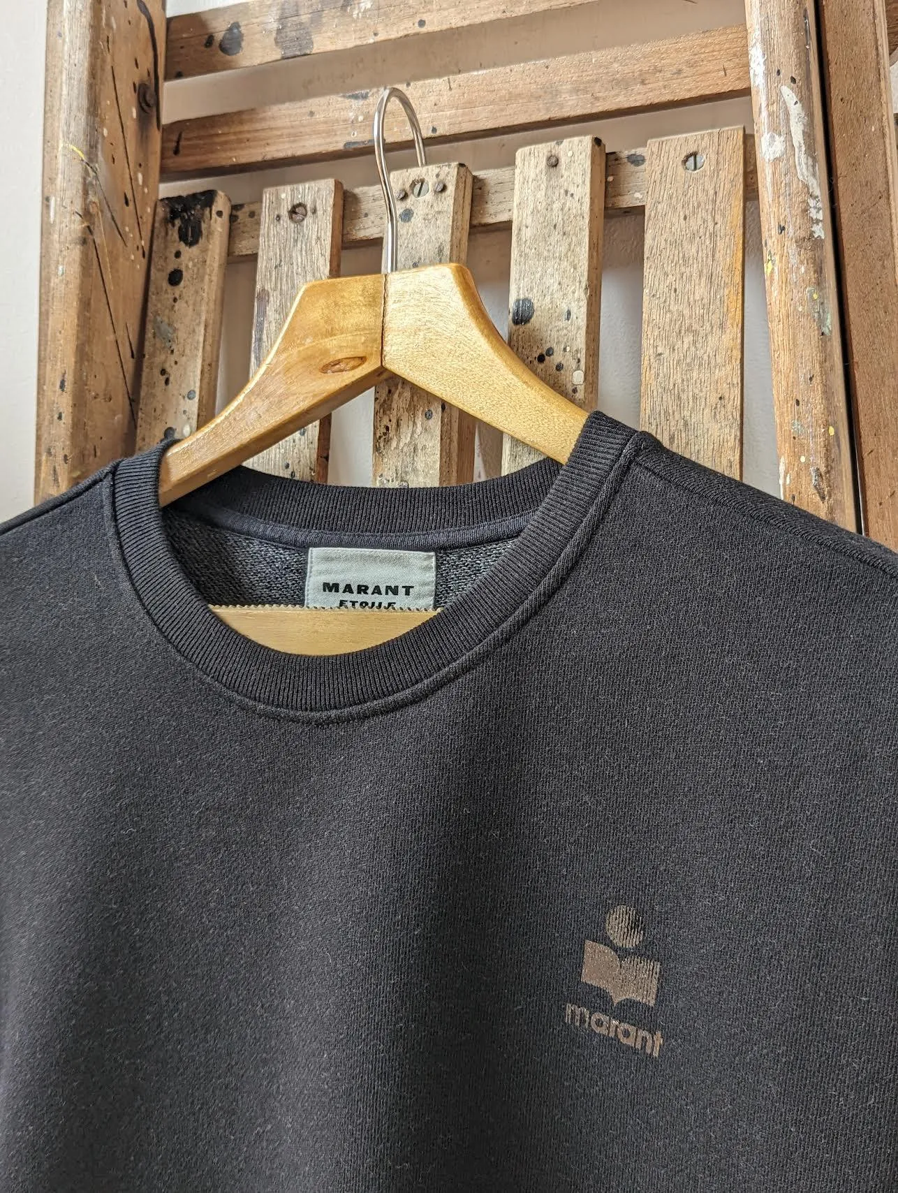 Mona Black Short-Sleeved Sweatshirt
