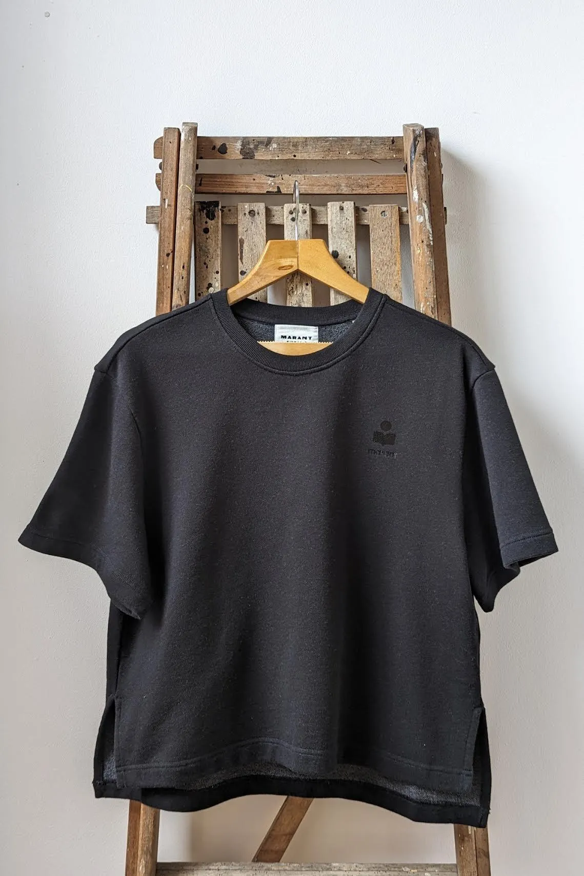 Mona Black Short-Sleeved Sweatshirt